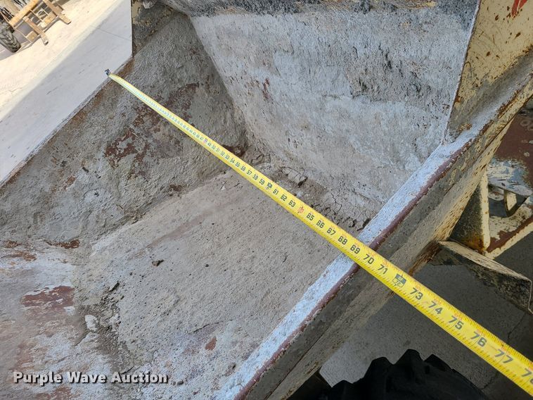 image for item LH9816 (3) Amida 0BD031D dump carts