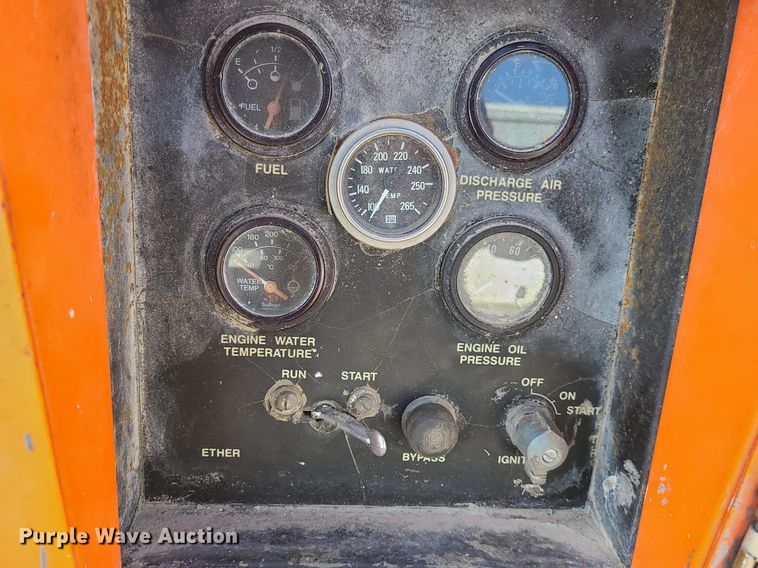 image for item LH9818 Sullivan D210QS  air compressor