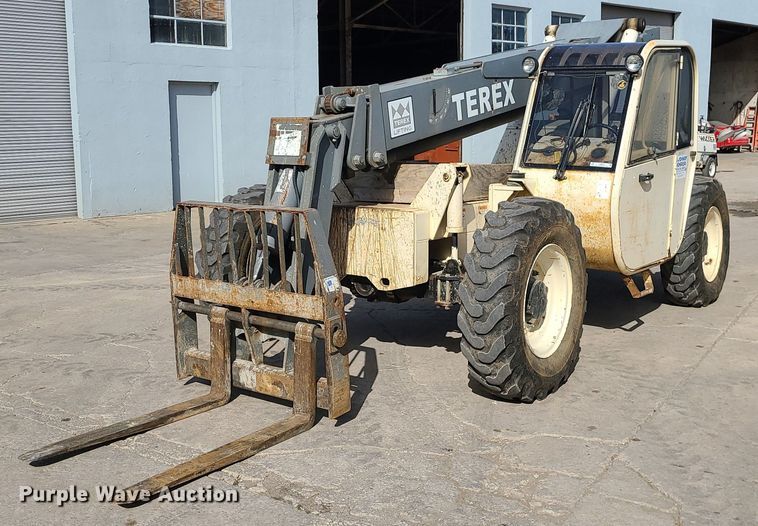 image for item LH9820 Terex TH842C  telehandler