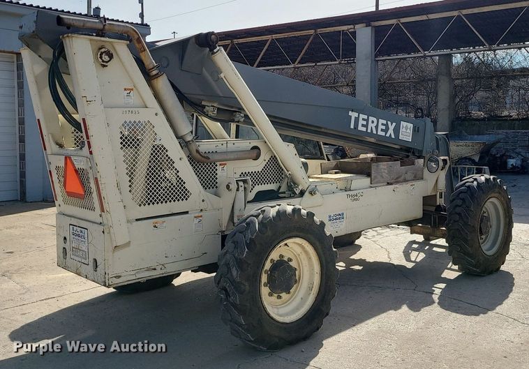image for item LH9820 Terex TH842C  telehandler