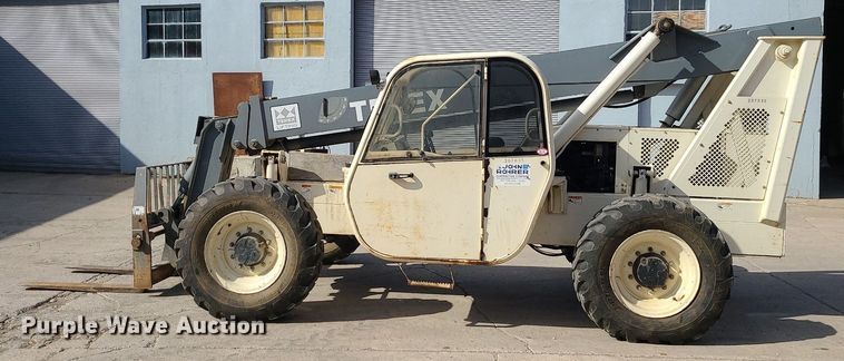 image for item LH9820 Terex TH842C  telehandler