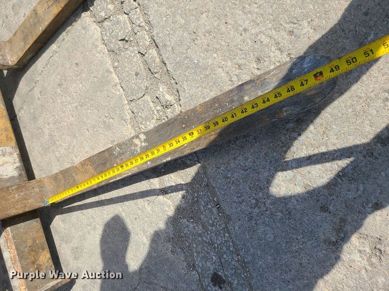 image for item LH9820 Terex TH842C  telehandler