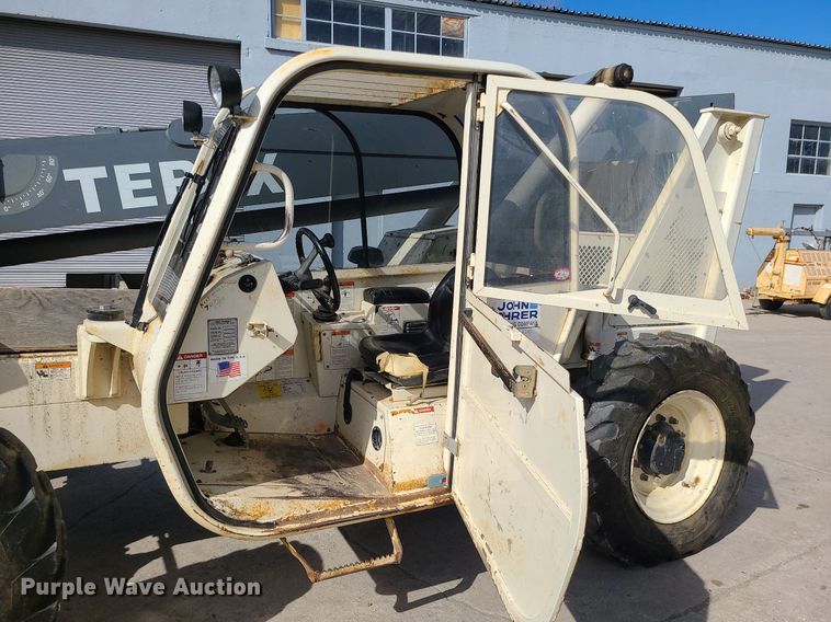 image for item LH9820 Terex TH842C  telehandler