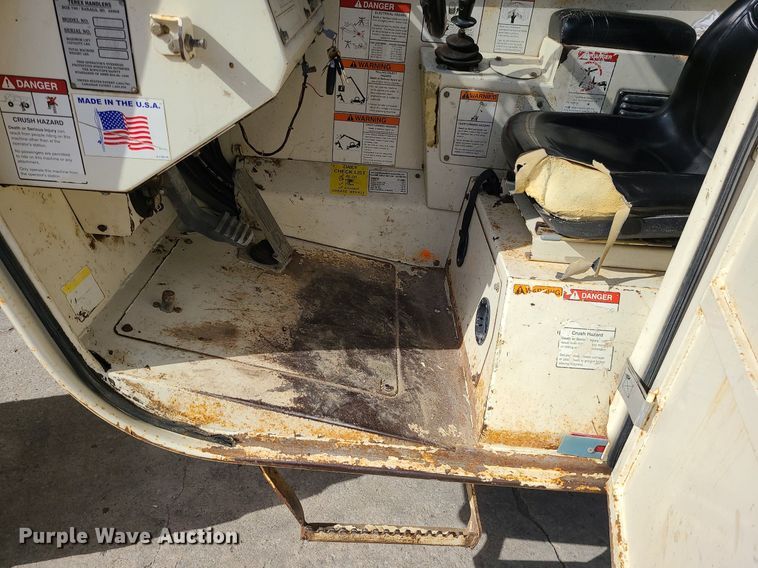 image for item LH9820 Terex TH842C  telehandler