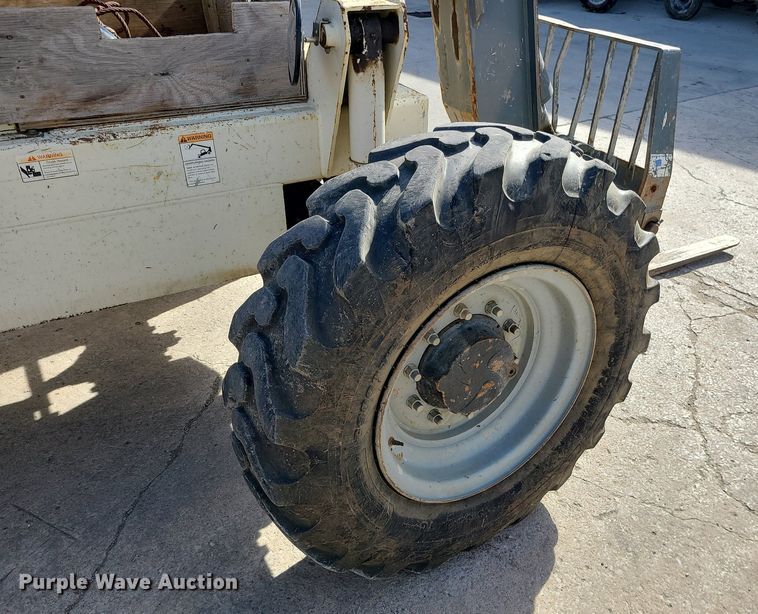 image for item LH9820 Terex TH842C  telehandler