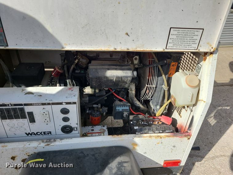 image for item LH9822 2004 Wacker LTC4  light plant