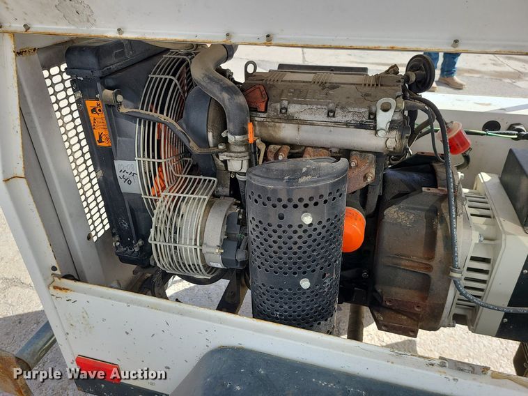 image for item LH9822 2004 Wacker LTC4  light plant