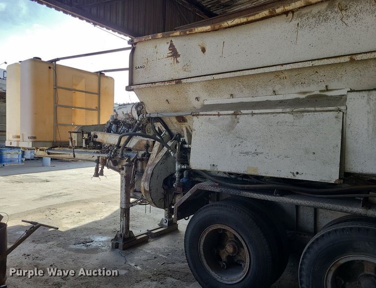 image for item LH9823 1981 Daffin volumetric mixer