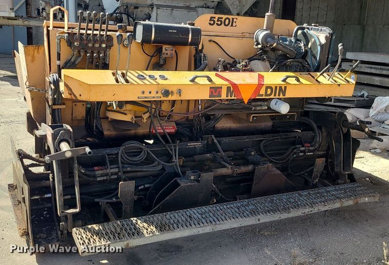 image for item LH9824 Mauldin 550E  paver