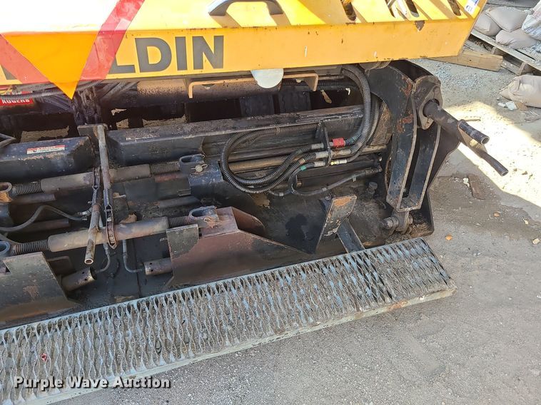 image for item LH9824 Mauldin 550E  paver