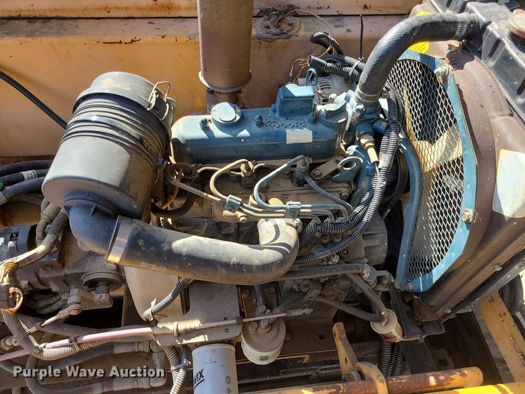 image for item LH9824 Mauldin 550E  paver