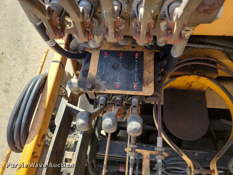 image for item LH9824 Mauldin 550E  paver