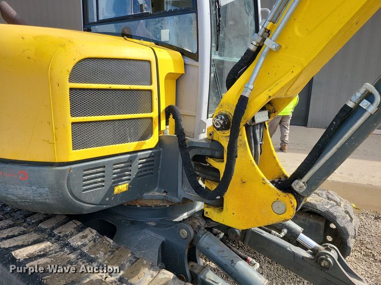 image for item LH9826 Wacker Neuson 8003  mini excavator