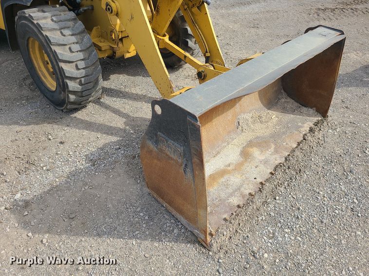 image for item LH9827 2006 Caterpillar 904B  wheel loader