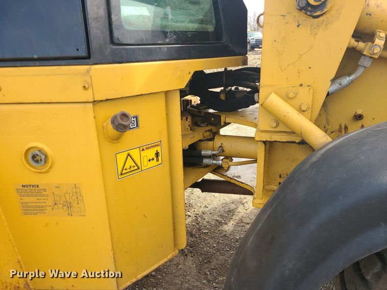 image for item LH9827 2006 Caterpillar 904B  wheel loader