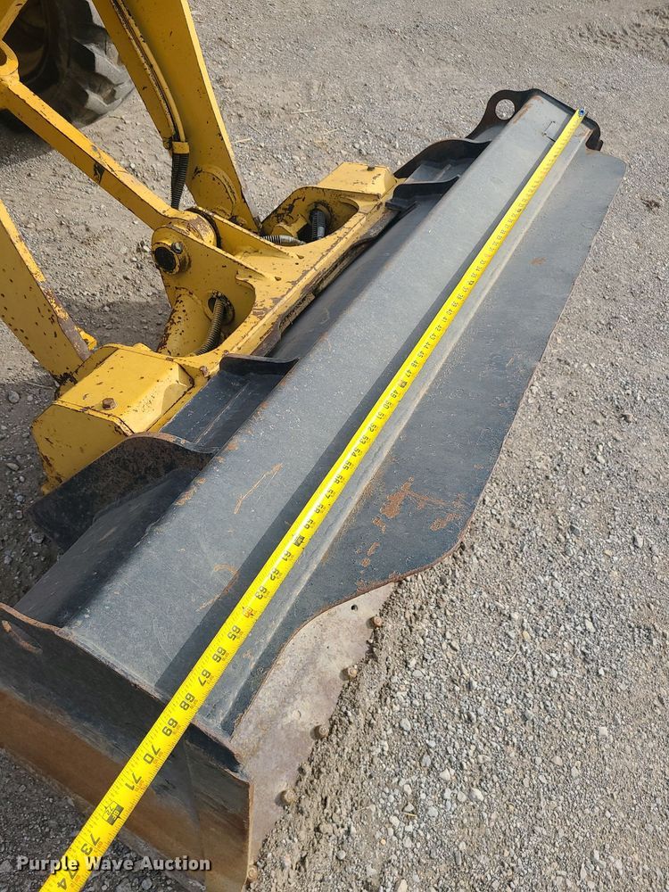 image for item LH9827 2006 Caterpillar 904B  wheel loader