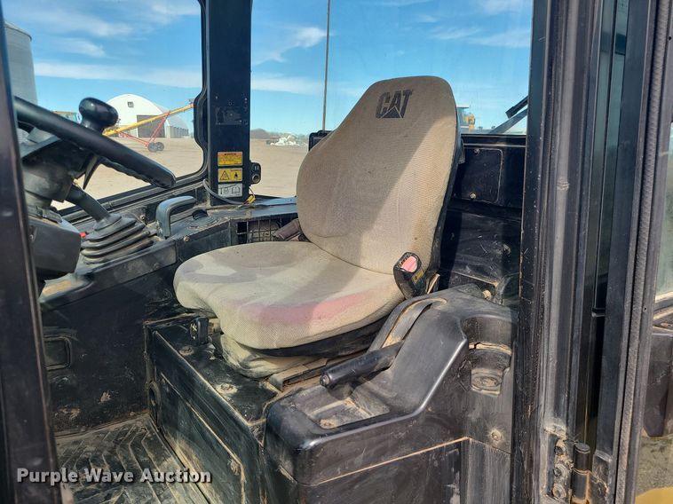 image for item LH9827 2006 Caterpillar 904B  wheel loader