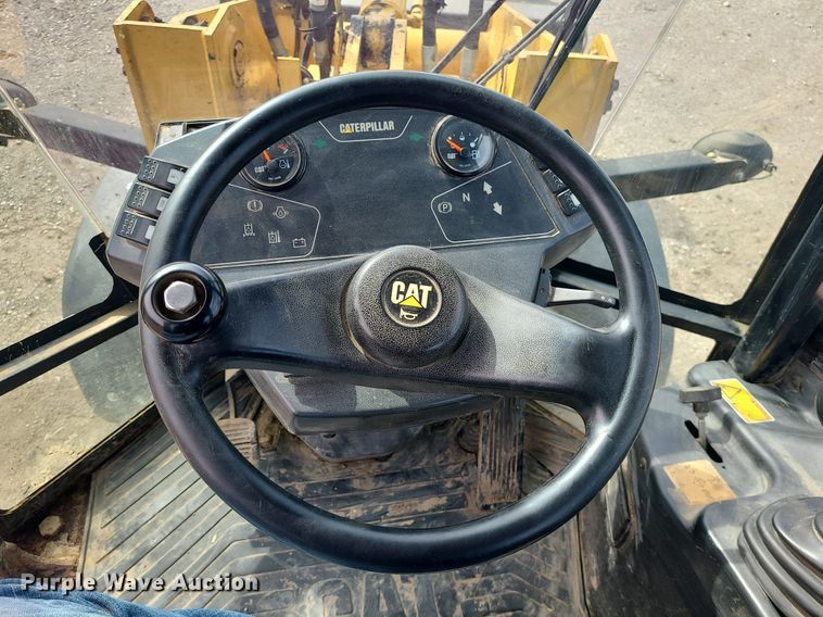 image for item LH9827 2006 Caterpillar 904B  wheel loader