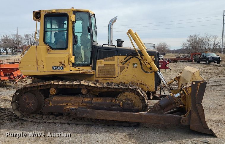 image for item LH9829 John Deere 850C  dozer