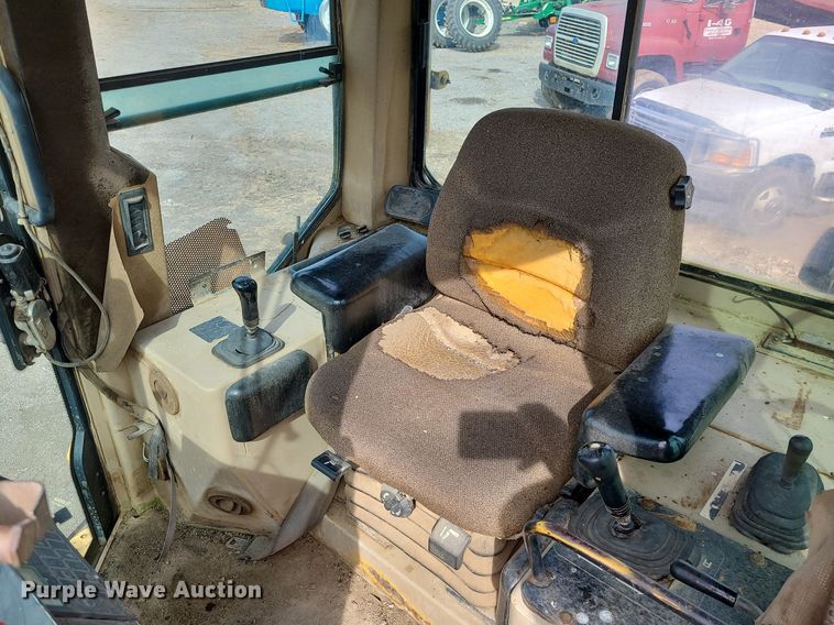 image for item LH9829 John Deere 850C  dozer