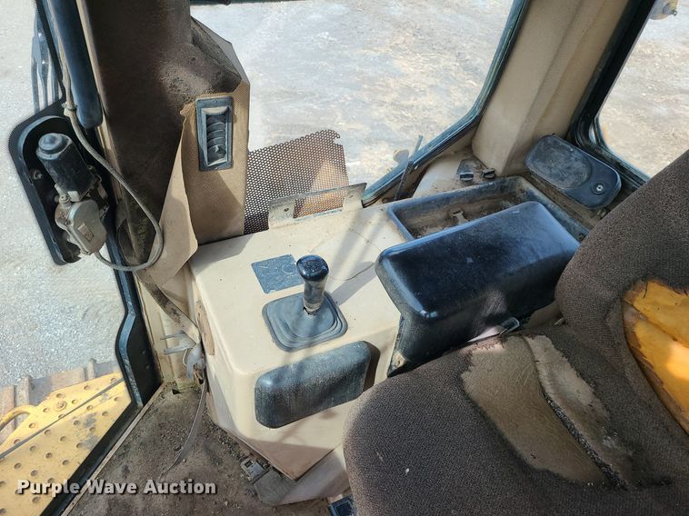 image for item LH9829 John Deere 850C  dozer