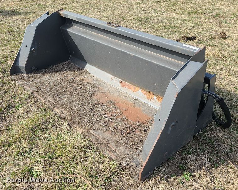 image for item LH9842 8' W bucket