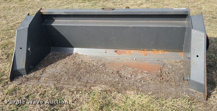 image for item LH9842 8' W bucket