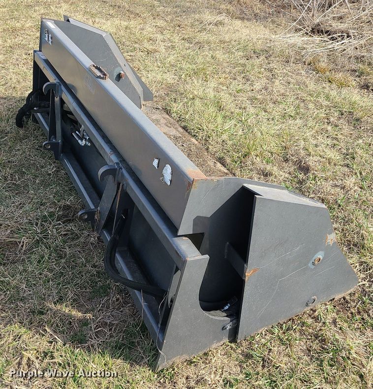 image for item LH9842 8' W bucket