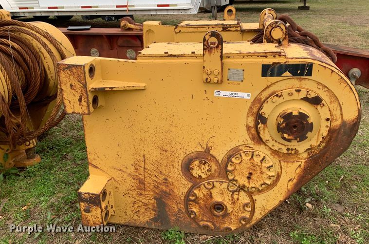 image for item LI9102 Caterpillar 58N  winch