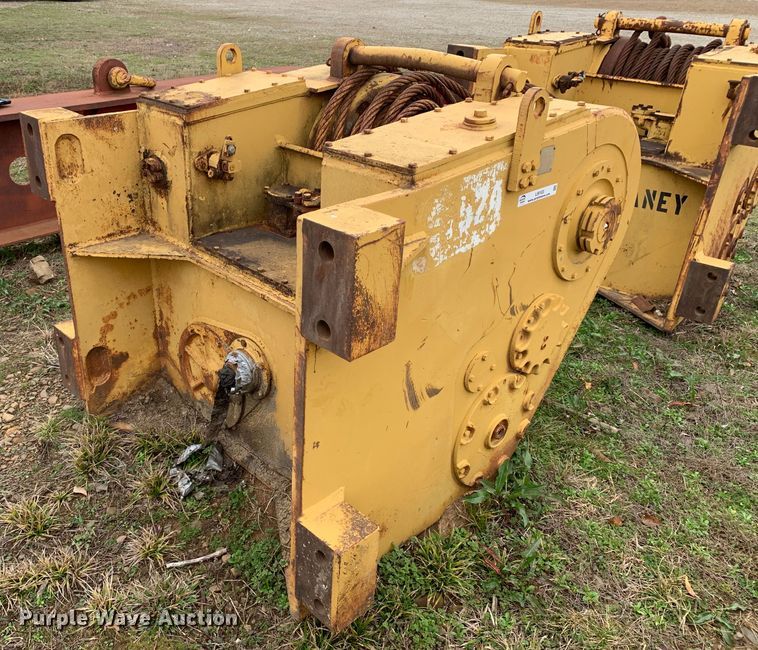 image for item LI9103 Caterpillar 57-PS  dozer winch