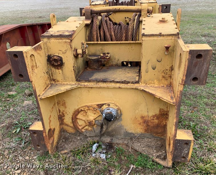 image for item LI9103 Caterpillar 57-PS  dozer winch