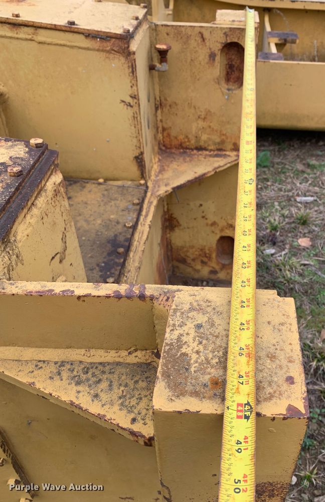 image for item LI9103 Caterpillar 57-PS  dozer winch