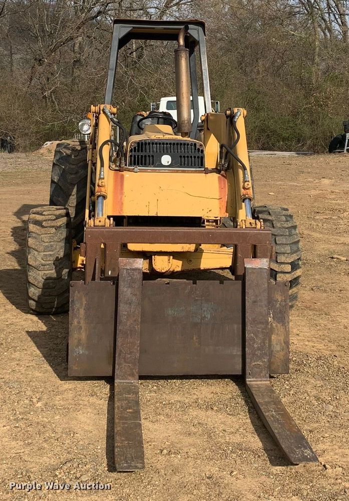 image for item LI9107 New Holland 445D  landscape tractor