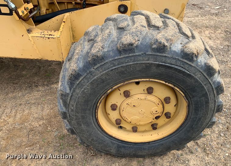 image for item LI9107 New Holland 445D  landscape tractor