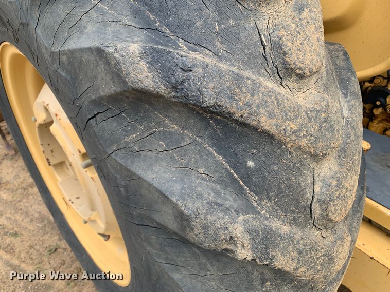 image for item LI9107 New Holland 445D  landscape tractor