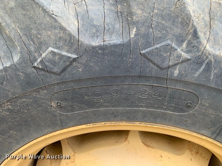 image for item LI9107 New Holland 445D  landscape tractor