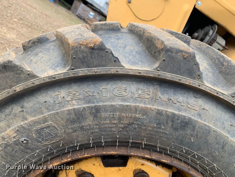 image for item LI9107 New Holland 445D  landscape tractor