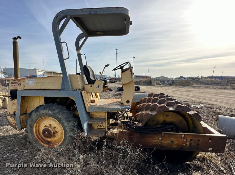 image for item LN9069 Bomag BW142  single drum roller