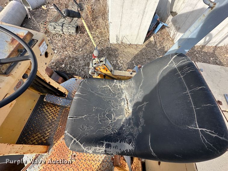 image for item LN9069 Bomag BW142  single drum roller