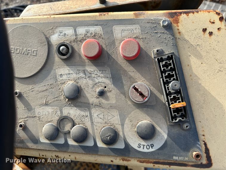 image for item LN9069 Bomag BW142  single drum roller