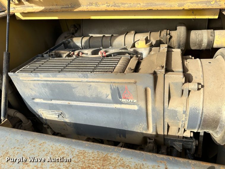 image for item LN9069 Bomag BW142  single drum roller