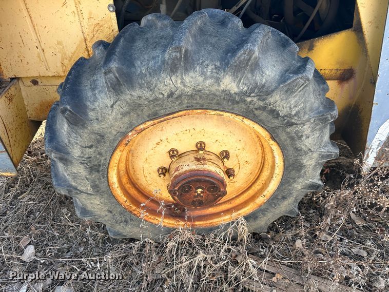 image for item LN9069 Bomag BW142  single drum roller