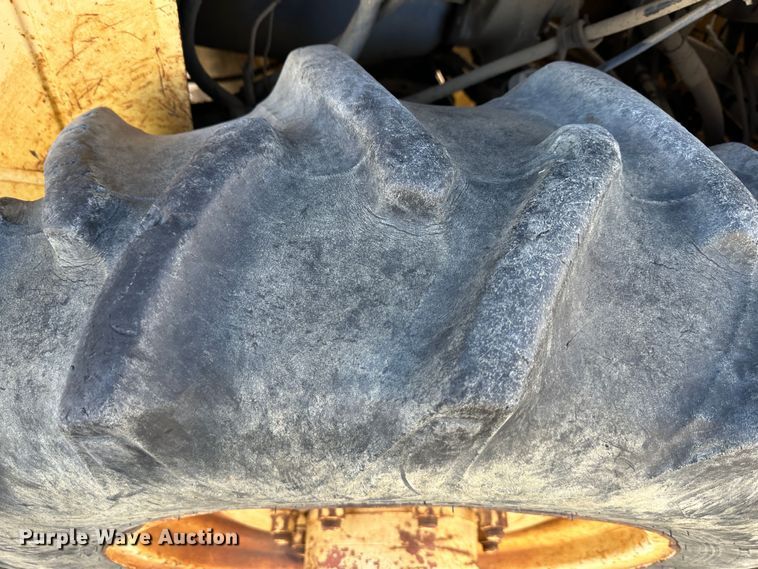 image for item LN9069 Bomag BW142  single drum roller