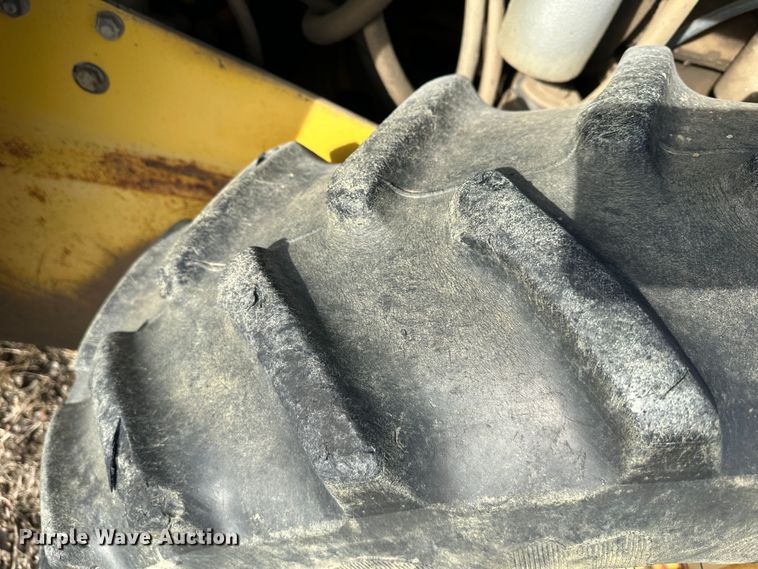 image for item LN9069 Bomag BW142  single drum roller