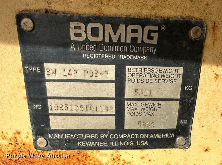 image for item LN9069 Bomag BW142  single drum roller