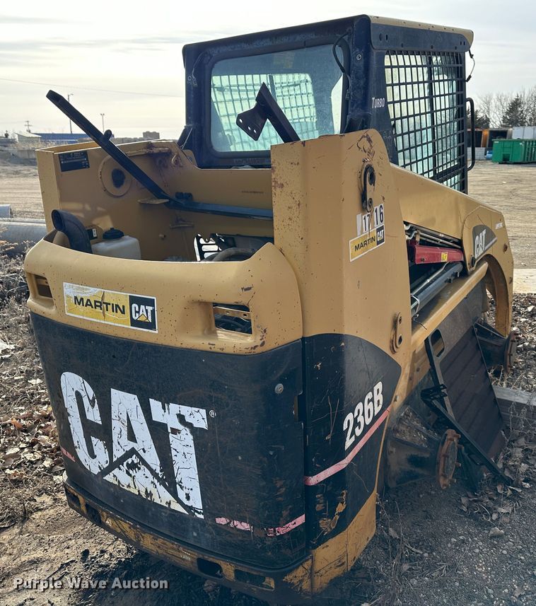 image for item LN9070 2006 Caterpillar 236B  skid steer loader