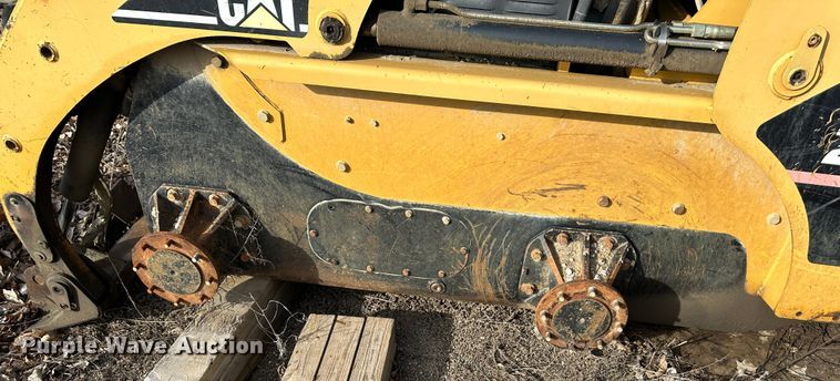 image for item LN9070 2006 Caterpillar 236B  skid steer loader