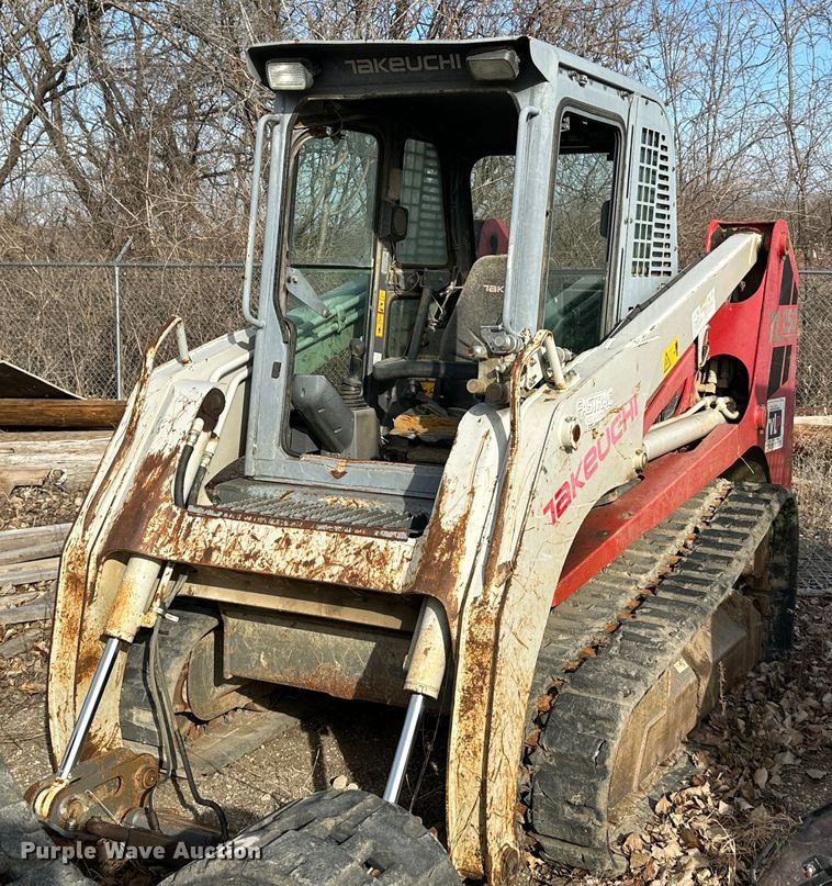 image for item LN9071 2010 Takeuchi TL250  tracked skid steer loader