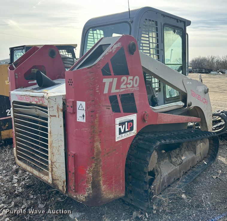 image for item LN9071 2010 Takeuchi TL250  tracked skid steer loader