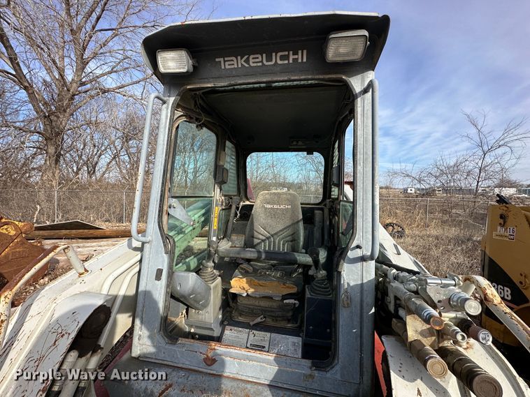 image for item LN9071 2010 Takeuchi TL250  tracked skid steer loader